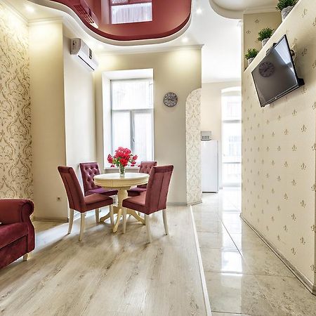 American Apartment Lviv Extérieur photo