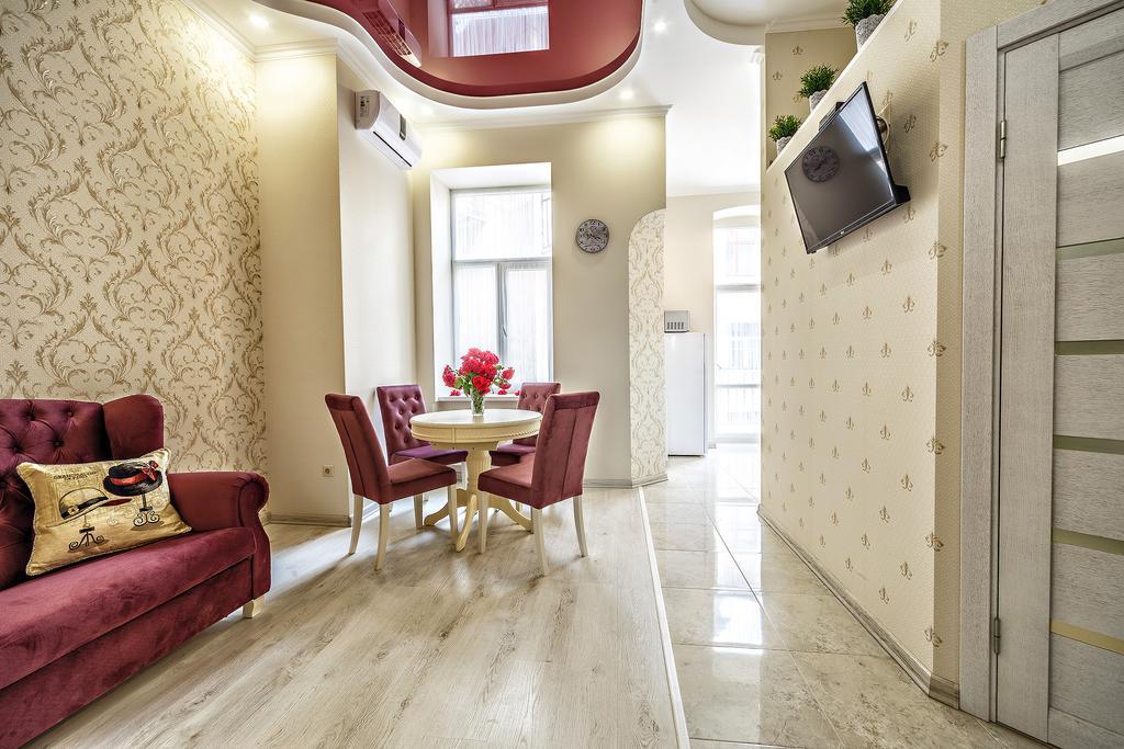 American Apartment Lviv Extérieur photo