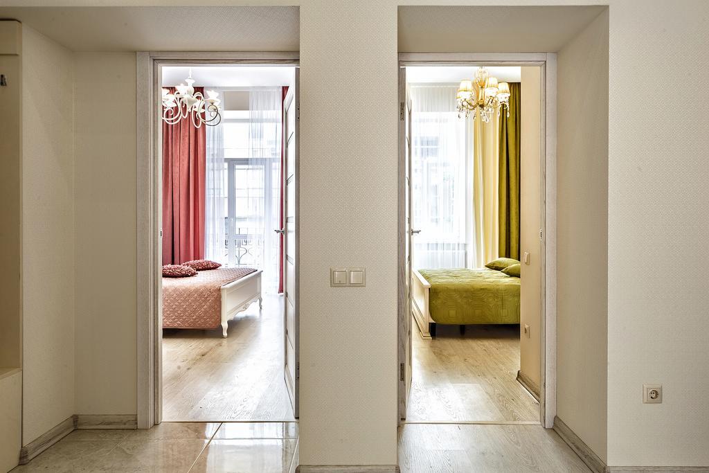 American Apartment Lviv Extérieur photo